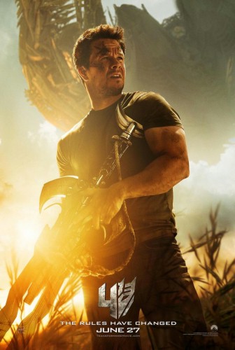FOTO: Mark Wahlberg zmienia reguły plakatu "Transformers 4"