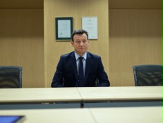 PREMIERA WIDEO: Robert Więckiewicz jest "Kr&oacute;lem życia"