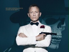 FOTO: James Bond i kościotrup na plakacie "Spectre"