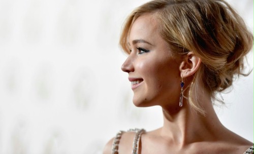 Jennifer Lawrence zastanawia się, dlaczego zarabia mniej od...