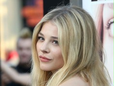 Chlo&euml; Grace Moretz baśniową syreną