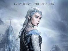 FOTO: Blunt, Chastain, Theron i Hemsworth na plakatach "Łowcy i...