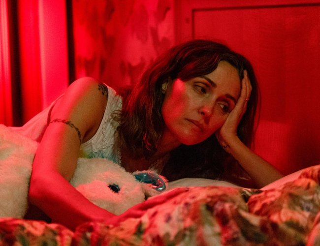 Rose Byrne o "Kopnęłabym cię, gdybym mogła". Film już w kinach!