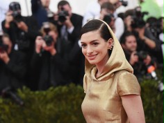 Anne Hathaway "Żoną ambasadora"