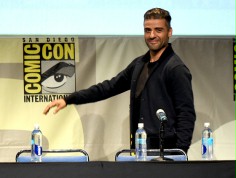 Oscar Isaac będzie "Obcokrajowcem"?