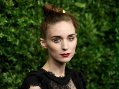 Rooney Mara i Adam Driver zaśpiewają dla tw&oacute;rcy "Holy Motors"?