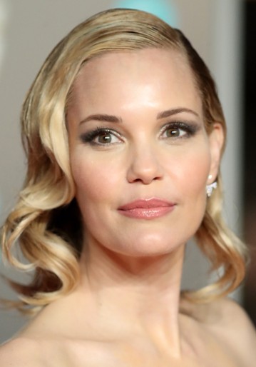 Leslie Bibb / Kate