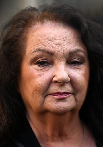 Anna Dymna / Arcykapłanka Nenneke