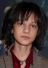 Peter DeSouza-Feighoney 