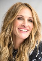 Julia Roberts / Katherine Watson