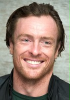 Toby Stephens / Dr Edward Armstrong