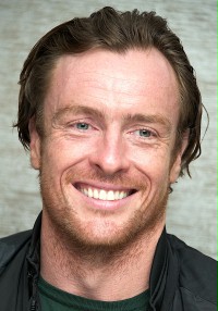 Toby Stephens 