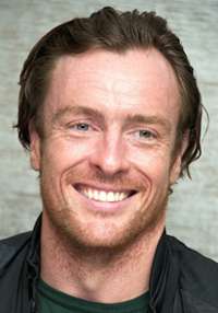 Toby Stephens 