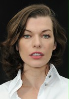 Milla Jovovich / Nimue / Królowa krwi