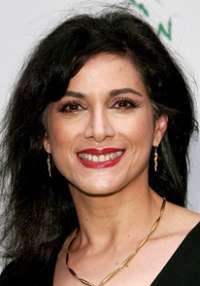 Saundra Santiago 
