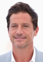 Simon Rex / J.P. Cipoletti