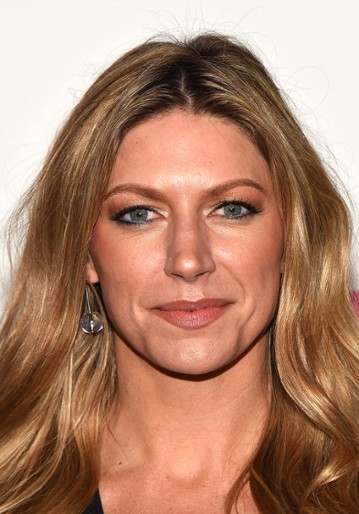 Jes Macallan / Detektyw Willa Simms