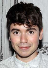 Noah Galvin 