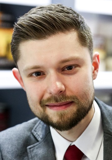 Remigiusz Mróz / 