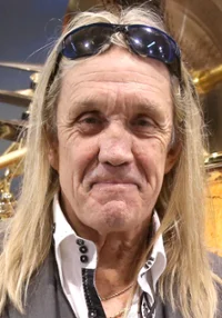 Nicko McBrain 