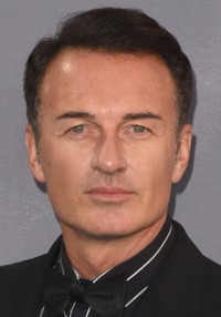 Julian McMahon I