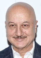 Anupam Kher / Dinanath Tripathi