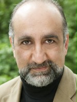 Amir M. Korangy / Profesor Laplin