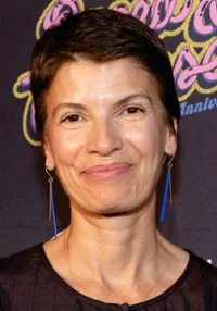 Christine Harnos 