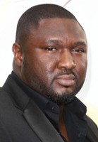Nonso Anozie / Embee Deng