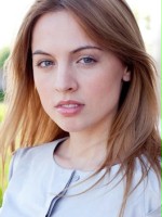 Yanina Studilina / Lialka, przyrodnia siostra Maszy