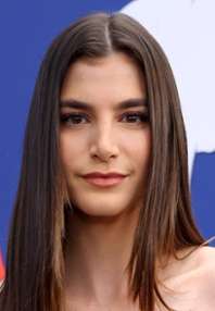 Mia Challis 