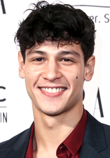 Emilio Sakraya / Kiano