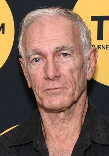 John Sayles / Komendant Hal