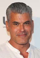 Mike Ruiz / Carlos