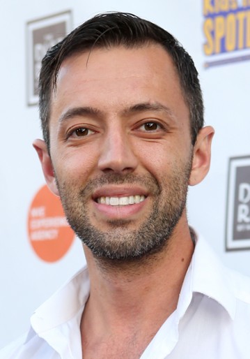 Michael John Benzaia / Victor