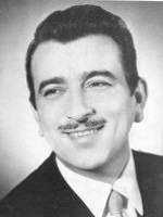 Armand Mestral / Lucky Luciano, właściciel kabaretu