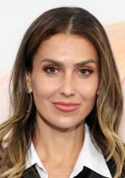 Hilaria Baldwin / 