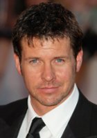 Lloyd Owen / Profesor Henry Jones Senior