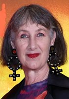 Maude Davey / Doktor Simon