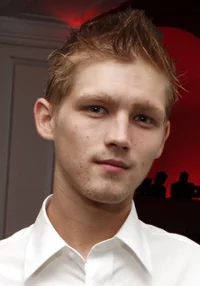 Evan Ellingson 