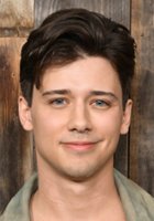 Uriah Shelton / Ben