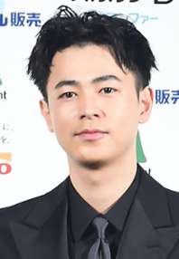 Ryô Narita 