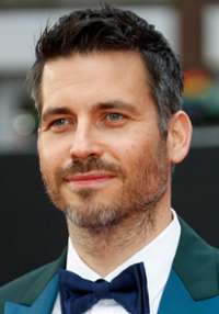 Robert James-Collier 