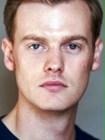 Shane Thomas Whisker / Goniec hotelowy