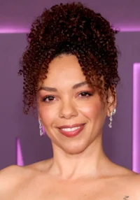 Zarrin Darnell-Martin 