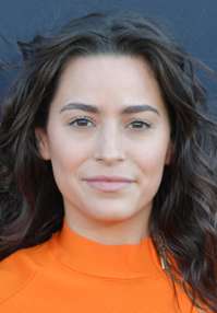 Alexxis Lemire 
