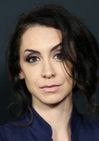 Mozhan Marnò / Leyla