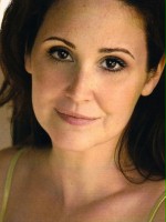 Laura Kelly / Maggie