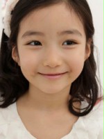 Yoon-seo Park / Przyrodnia siostra Jiny