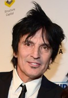 Tommy Lee / 